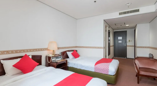 Oyo Hotel Toyama Joshi Koen