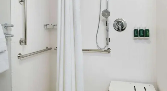 Четырёхместный номер Standard Sonesta Select Atlanta Midtown Georgia Tech
