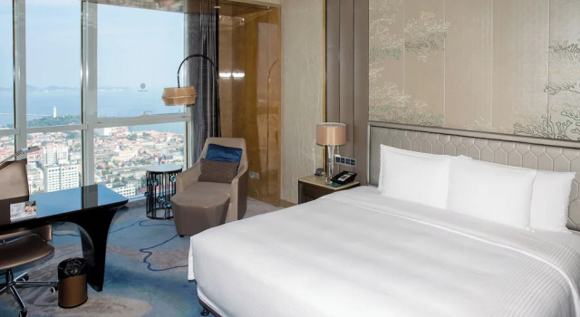 Двухместный номер Deluxe с видом на море Pullman Yantai Center