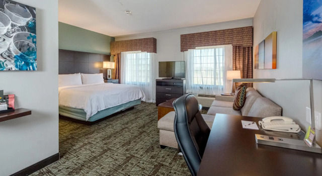Двухместный люкс c 1 комнатой Staybridge Suites Houston-NASA Clear Lake by IHG