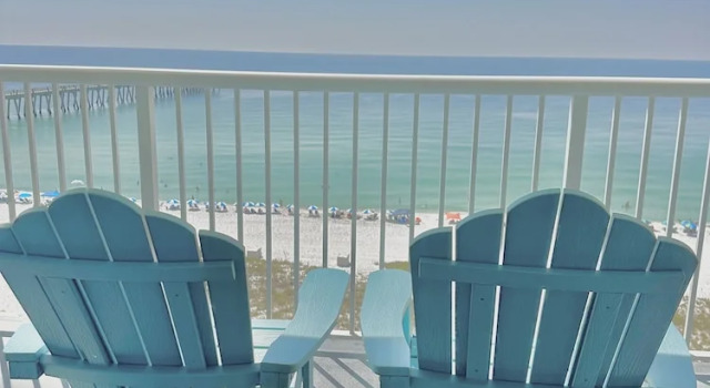 Sea Salt Villa condo, Забронировать Отель Отели Наварр с парковкой, рядом с Navarre Beach Fishing Pier, Парковка