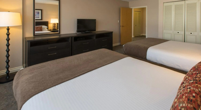 The Embassy Inn, Забронировать Отель Виктория South Vancouver Island, рядом с Victoria Fisherman's Wharf