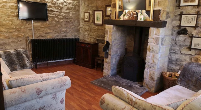 Коттедж Pathways Holiday Cottage a Delightful 18th Century Stone Cottage in Derbyshire