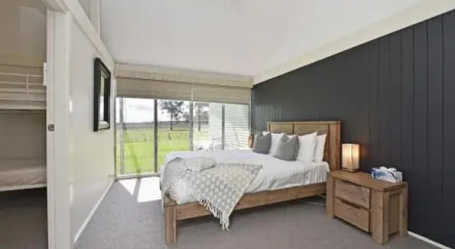 Ironbark Hill Villa 1 Tyrian, Забронировать Вилла Виллы Поколбин, рядом с Виноградник и оливковая роща Tintilla Estate, Вилла