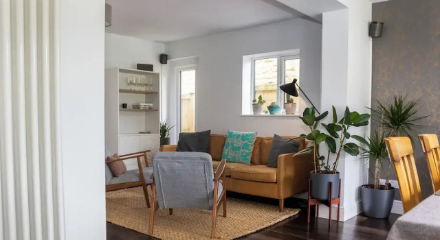 Stunning 5 Bed in the Centre of Bourton, Varaa Lomakoti Mökit kohteessa Merseyside, Mökki