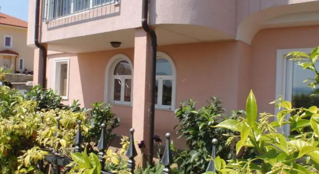 Апартаменты с 2 комнатами с балконом и с видом на море Villa Mihaela