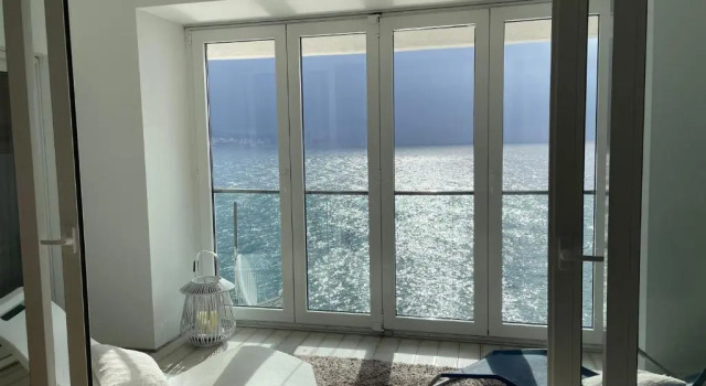 First row to the sea - Nautilus Deluxe Apartment