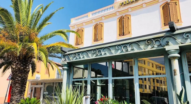 Hotel Restaurant La Villa Arena, Забронировать Отель Карри-ле-Руэ Буш-дю-Рон, рядом с Порт Карри-ле-Руэ