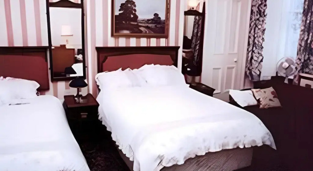 Eglinton Guest House, Забронировать Гостевой дом Гостевые дома Эр, Гостевой дом