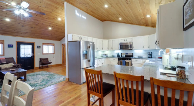 Коттедж Pet-friendly Cabin w/ Fire Pit in Spruce Pine!