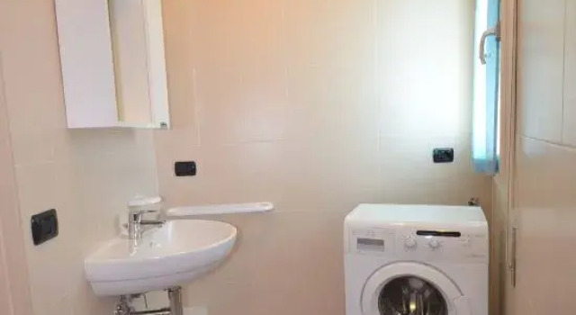 Апартаменты Bright and Modern Apartment