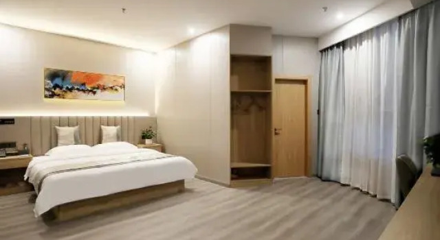 Люкс Business GreenTree Inn Yancheng Dongtai Huiyang Road Guofu Hotel