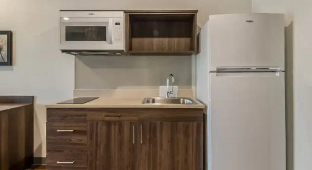 Woodspring Suites Downers Grove - Chicago
