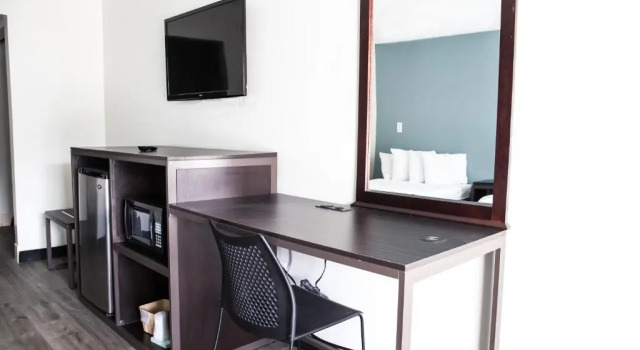 Четырёхместный номер Standard Crystal Inn Eatontown