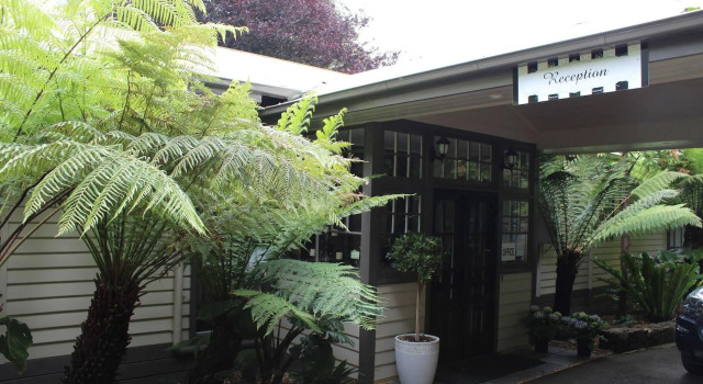 Belle Le Vie, Rezerwuj Hotel Hotele w Dandenong Ranges z parkingiem, Parking