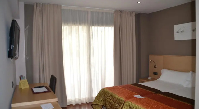 Hotel Vilar Riu de Baix, Buchen Sie Hotel Flix Provinz Tarragona