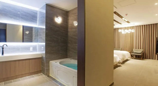 Люкс Deluxe Yeosu Stay Hotel