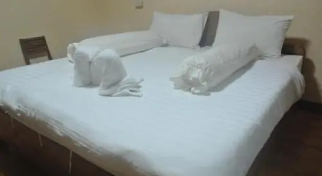 Phetsukxay 1, Rezerwuj Hotel Attapu Attapeu
