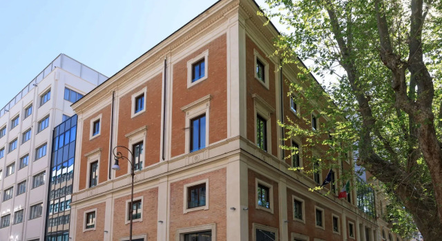 Отель DoubleTree by Hilton Rome Monti