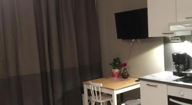Студия с балконом Sunshine Apartment