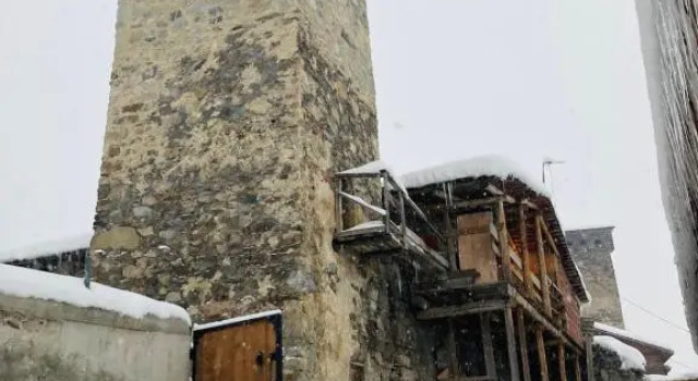 Teo Guesthouse and Camping in Mestia, Prenota Campeggio Hotel a Samegrelo Zemo-Svaneti con parcheggio, Parcheggio