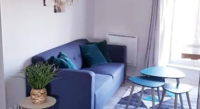 Appartement F2 centre-ville ISSOIRE avec jolie vue, Prenota Appartamento Hotel a Alvernia con parcheggio, Parcheggio