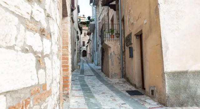 Коттедж House in Central Todi with Sensational Views of Surrounding Countryside
