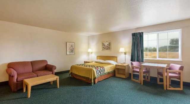 Номер Standard Дуплекс Super 8 by Wyndham Hamilton