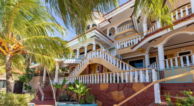 Casa Royal Beach Front