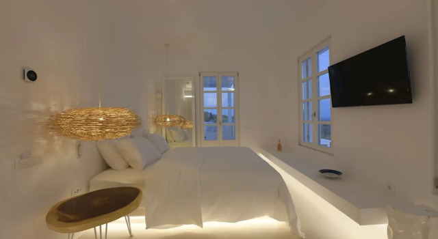 Ammonite Mykonos Private Suites