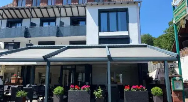 Hotel Restaurant Toscana, Забронировать Отель Бад-Орб Шпессарт, рядом с Пешеходный маршрут для хождения босиком