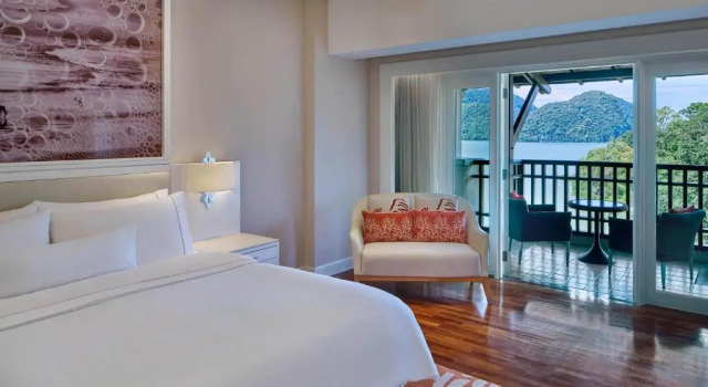 Двухместный номер с частичным видом на океан The Westin Langkawi Resort & Spa