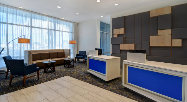 Holiday Inn Express & Suites - Galveston Beach by IHG, Забронировать Отель Галвестон Texas Gulf Coast
