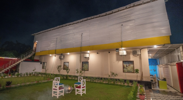 Hotel Chotiwala – 10 Mins from Kashi Vishwanath Temple