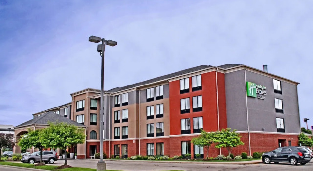 Holiday Inn Express Hotel & Suites Cape Girardeau I-55, 预订 酒店 开普吉拉多 密苏里州