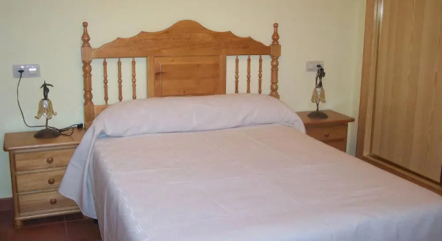 Casas Rurales Montemayor, Забронировать Отель Отели Касас-де-Ласаро 3 звезды, 3*