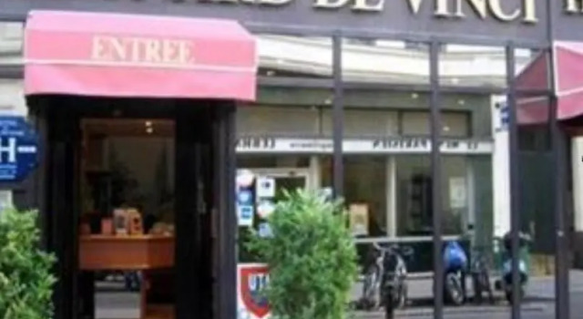Номер Standard Hotel Leonard De Vinci 75011