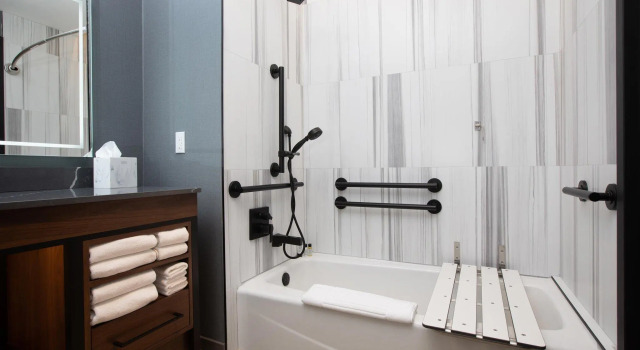 Четырёхместный номер Standard The Glenmark, Glendale, a Tribute Portfolio Hotel
