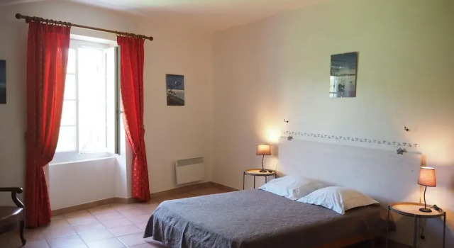 Country House in Lussan Near Pont du Gard, Rezerwuj Dom wakacyjny Lussan Gard