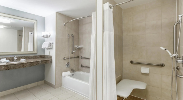 Люкс c 1 комнатой Hilton Garden Inn Albany-SUNY Area