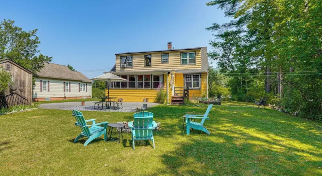 Коттедж 1 Mi to Dtwn: Beautiful Home in Williamstown!