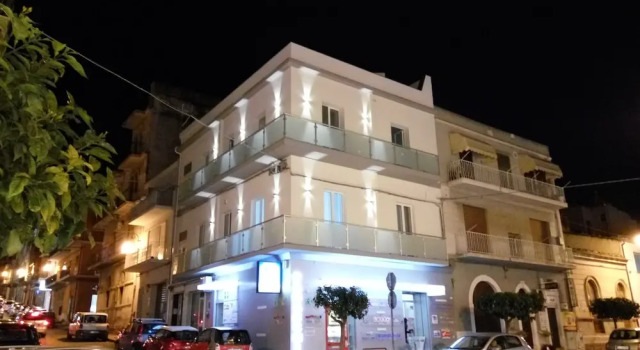 la Terrazza B&B, Забронировать Отель «постель и завтрак» Отели в центре Комизо, в центре