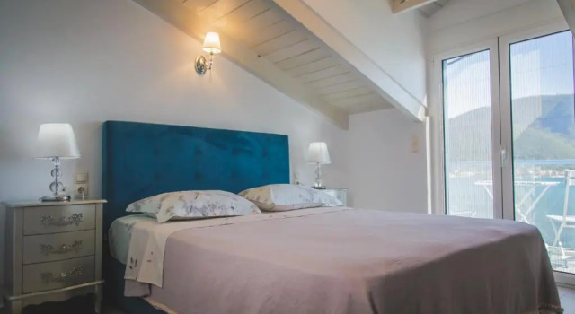 Коттедж Seafront Luxury residence with amazing view