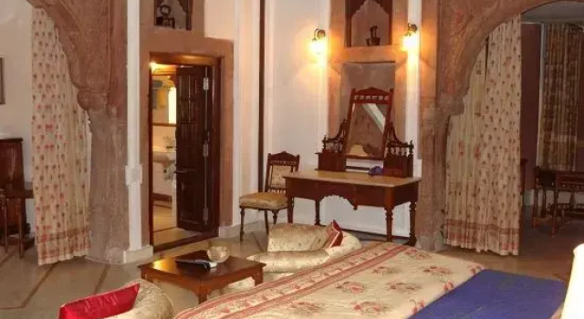 Двухместный люкс WelcomHeritage Bal Samand Lake Palace