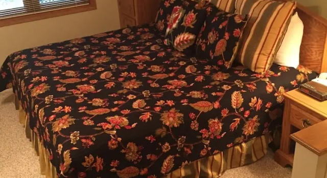 Люкс с 2 комнатами с балконом High Point Inn