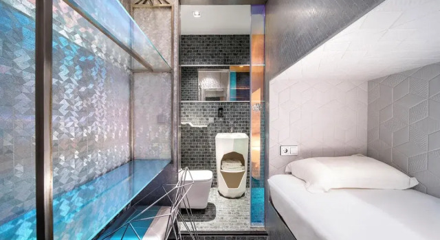 Одноместная капсула без окна нижняя Diamond Capsule Hotel Amsterdam South