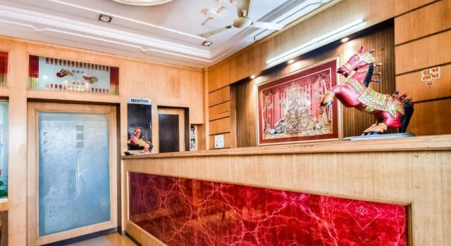Collection O Hotel Re Kitchen & Bar, Забронировать Отель Отели штата Раджастхана 3 звезды, 3*
