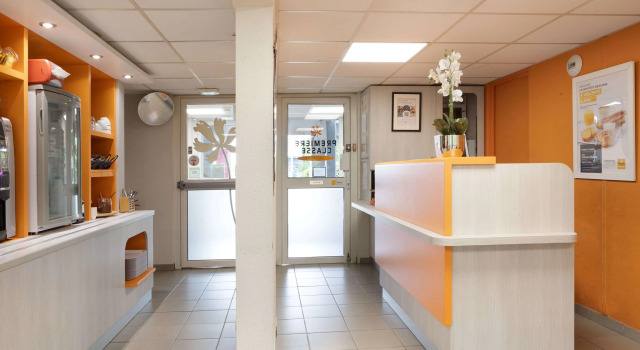 Premiere Classe La Ville Du Bois, Rezervovat Hotel La Ville-du-Bois Essonne