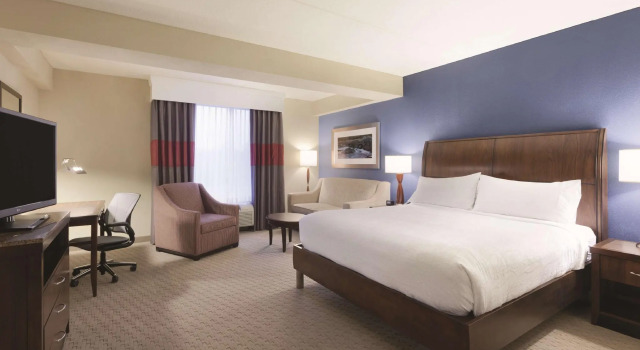 Номер Executive Hilton Garden Inn Falls Church