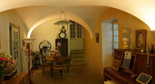 la maison des chartreux, Забронировать Отель Брив-Шарансак Овернь-Рона-Альпы